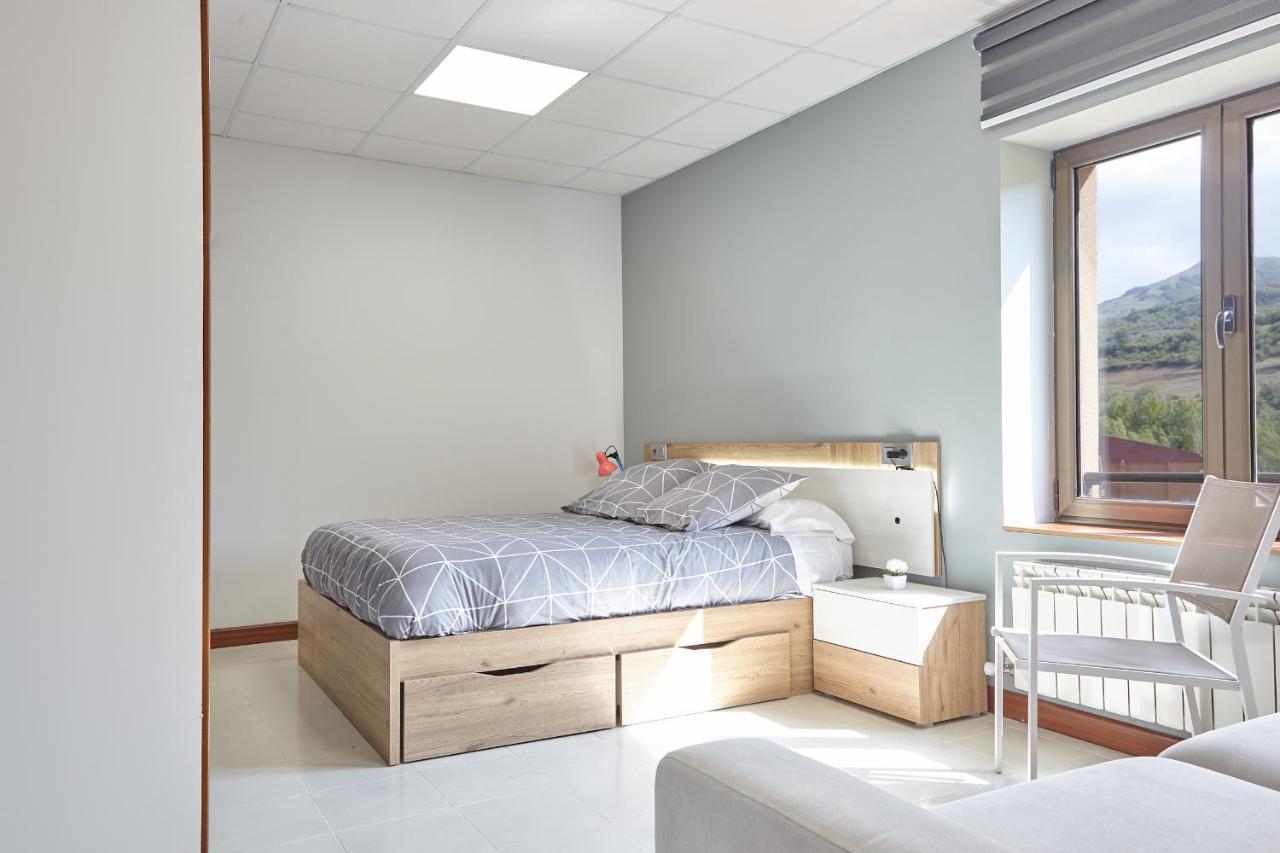 Hostal Fontanan La Pola de Gordon Ngoại thất bức ảnh